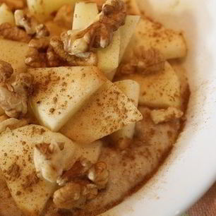 Рецепт Овсянки с яблоками, медом и грецкими орехами