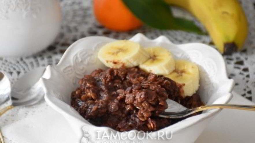 Рецепт шоколадной овсяной каши с бананом