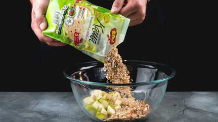 Рецепт запеченной овсяной каши с яблоками и орехами