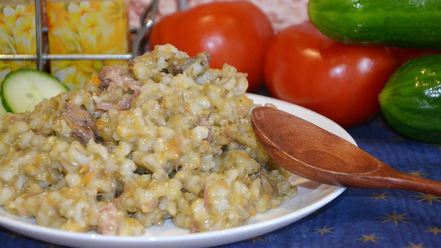 Рецепт перловой каши с говяжьей тушенкой в мультиварке