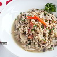Рецепт Перловой каши с грибами и беконом