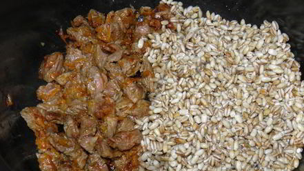 Рецепт перловой каши с мясом в мультиварке