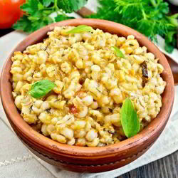 Рецепт Перловой каши с помидорами и тунцом