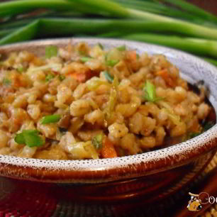 Рецепт Перловой каши с тушенкой, овощами и шампиньонами