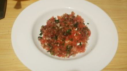 Рецепт перловой каши с тушеной говядиной и конкассе из томатов