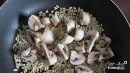Рецепт перловки с грибами в горшочке