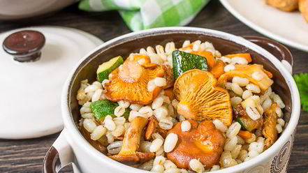 Рецепт перловки с лисичками и овощами