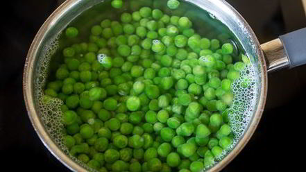 Рецепт сливочной перловой каши с горошком