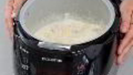 Рецепт молочной рисовой каши с курагой и апельсиновым соком в мультиварке