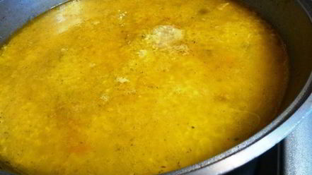 Рецепт рисовой каши ароматной с мясом и яблоками