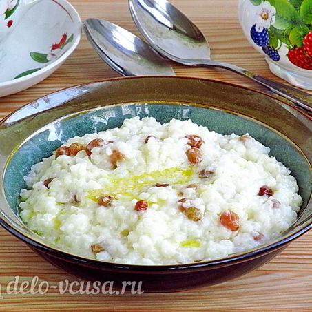 Рецепт Рисовой каши на молоке с изюмом