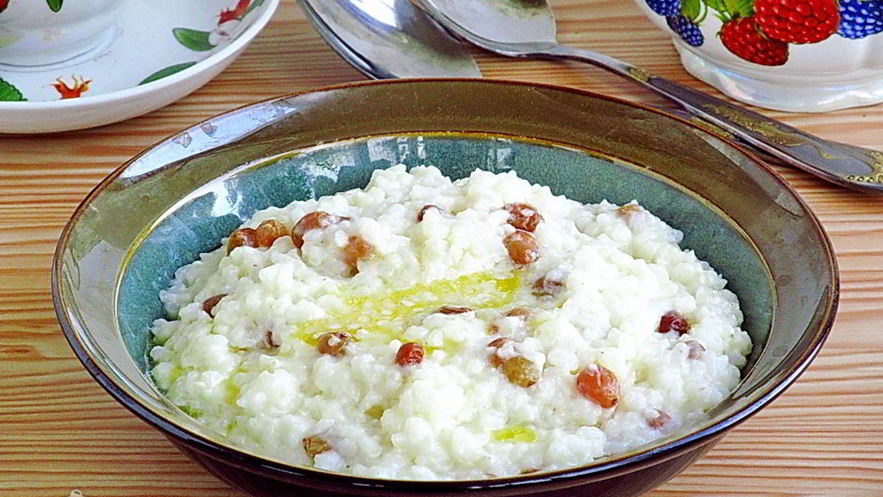 Рецепт рисовой каши на молоке с изюмом