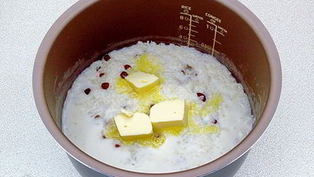 Рецепт рисовой каши на молоке с изюмом