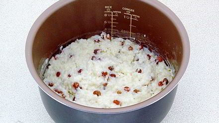 Рецепт рисовой каши на молоке с изюмом