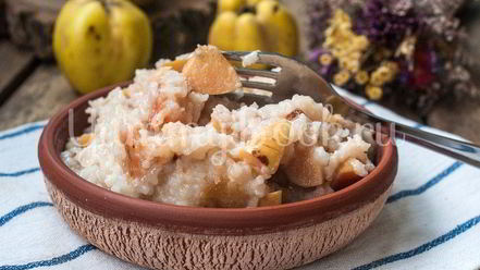 Рецепт рисовой каши с айвой в мультиварке