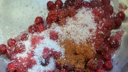 Рецепт рисовой каши с брусничным сиропом и бананом