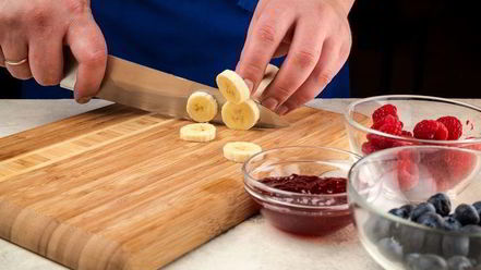 Рецепт рисовой каши с джемом и фруктами