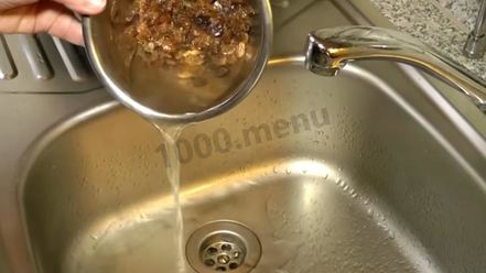 Рецепт рисовой каши с изюмом и молоком