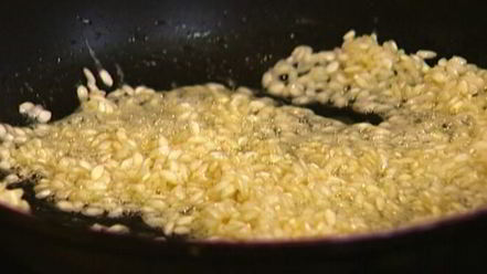 Рецепт рисовой каши с корицей и орехами пекан