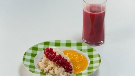 Рецепт рисовой каши с жареным яблоком и кремом из манго