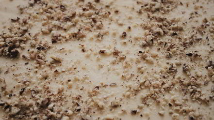 Рецепт булочек с грецким орехом и сахарным сиропом