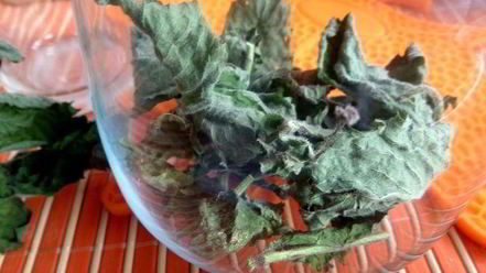 Рецепт бруснично-ромашкового чай с мятой