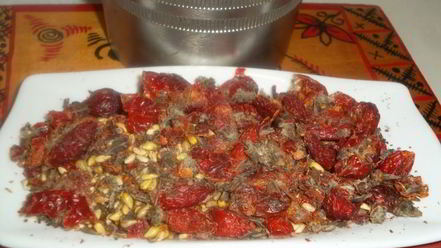 Рецепт чая из плодов шиповника с мелиссой