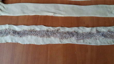 Рецепт чайных розочек в слоеном тесте