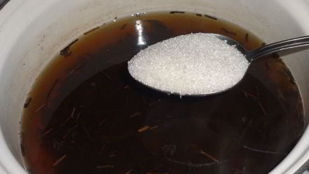 Рецепт холодного зеленого чая с ромашкой и мелиссой