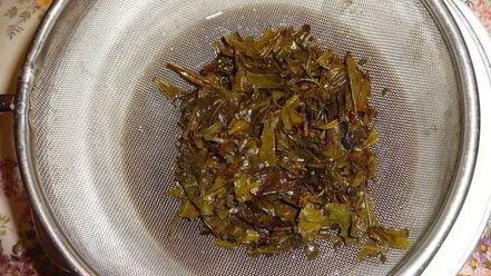 Рецепт холодного зеленого чая с ромашкой и мелиссой