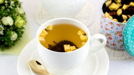 Рецепт яблочного чая с клюквой и пряностями