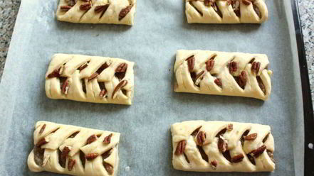 Рецепт датских булочек с пеканом и кленовым сиропом