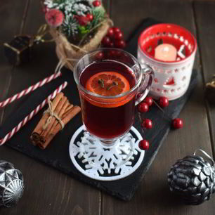 Рецепт Безалкогольного клюквенного глинтвейна