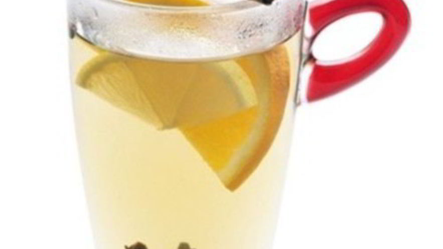 Рецепт глинтвейна из белого сухого вина с ромом и изюмом