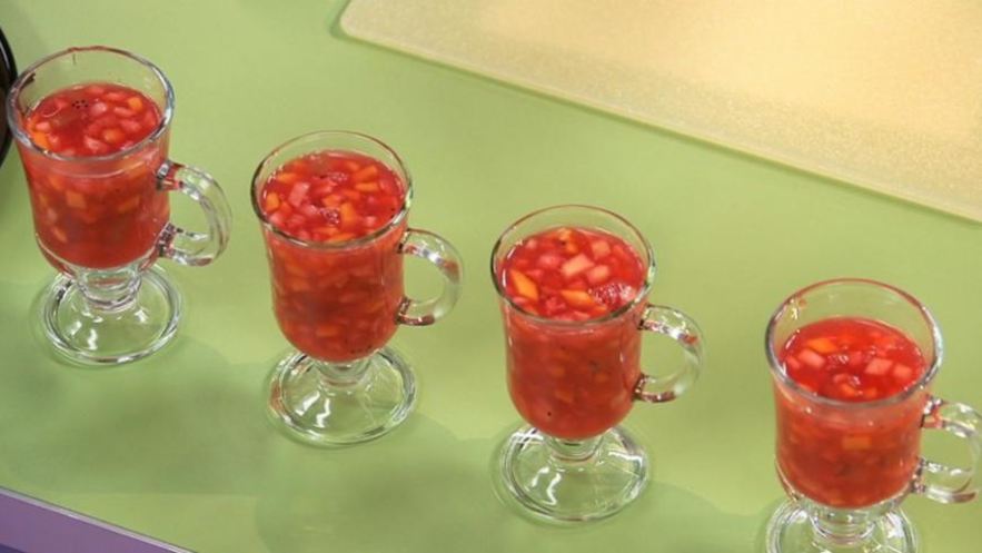 Рецепт киселя из клюквы с тропическими фруктами