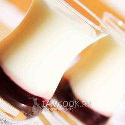 Рецепт Молочного киселя с вишневым конфитюром