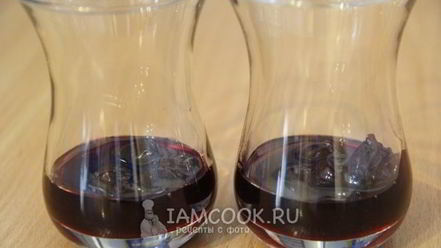 Рецепт молочного киселя с вишневым конфитюром