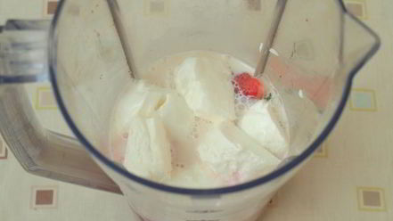 Рецепт клубнично-вишневого коктейль