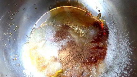 Рецепт карамельного кофе под сливочной шапочкой