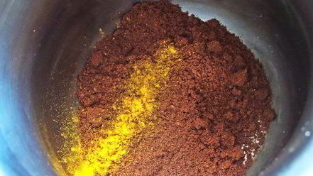 Рецепт кофе с молоком и яичным ликером