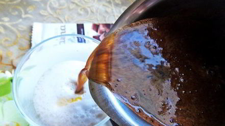 Рецепт кофе с молоком и яичным ликером