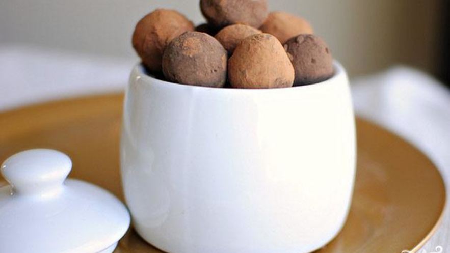 Рецепт шоколадных трюфелей с корицей и кофе