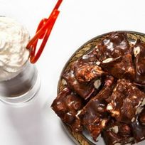 Рецепт Кофейного коктейля с персиками