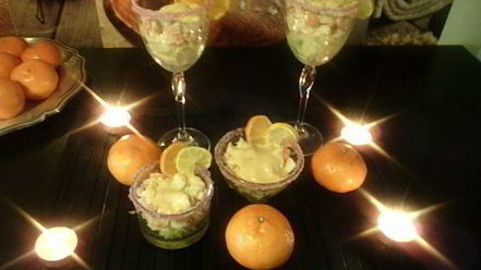 Рецепт коктейля из морепродуктов с розовым соусом