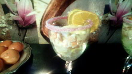 Рецепт коктейля из морепродуктов с розовым соусом