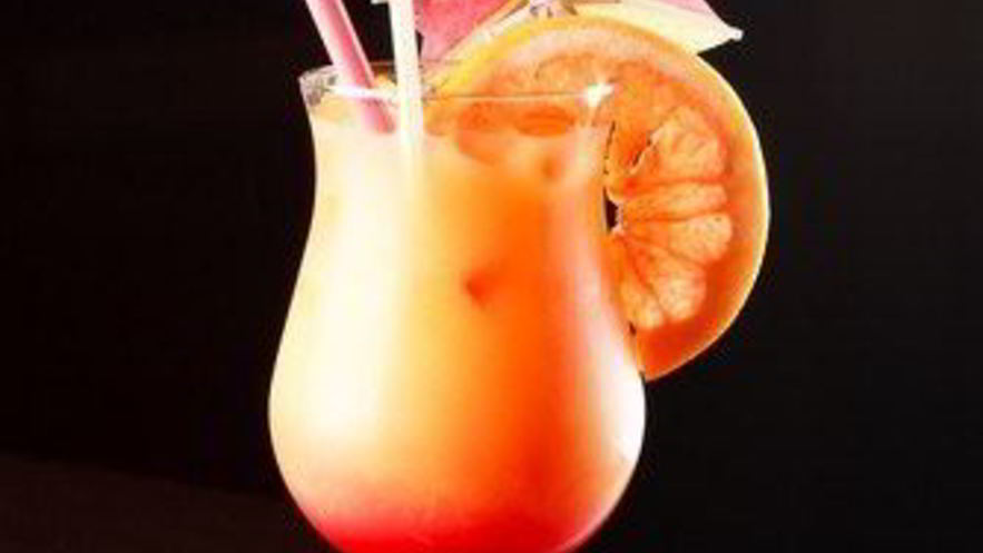 Рецепт коктейля из шампанского и красных апельсинов