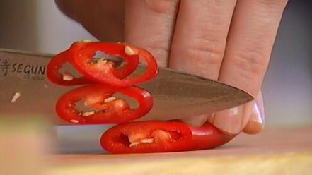 Рецепт спагетти с копченой форелью и джином