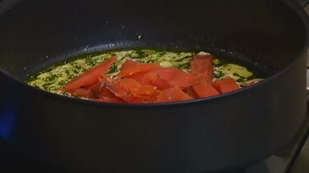 Рецепт спагетти с копченой форелью и джином