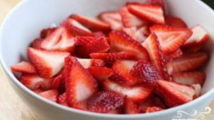 Рецепт весеннего клубничного коктейля