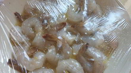 Рецепт жареных креветок с текилой